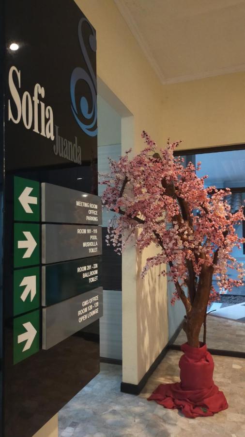סידוארג'ו Hotel Sofia Juanda Surabaya מראה חיצוני תמונה