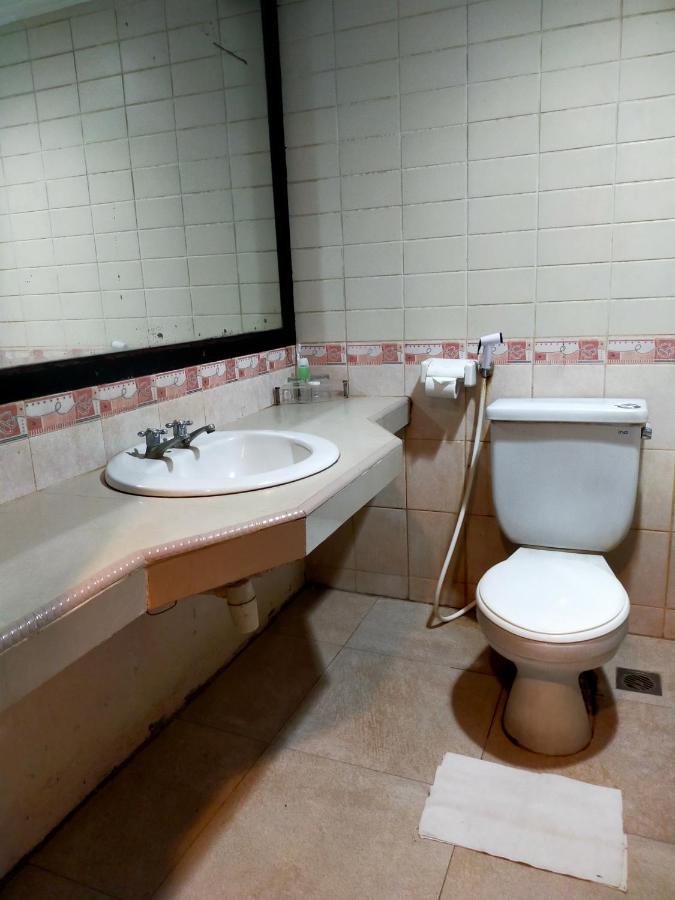 סידוארג'ו Hotel Sofia Juanda Surabaya מראה חיצוני תמונה