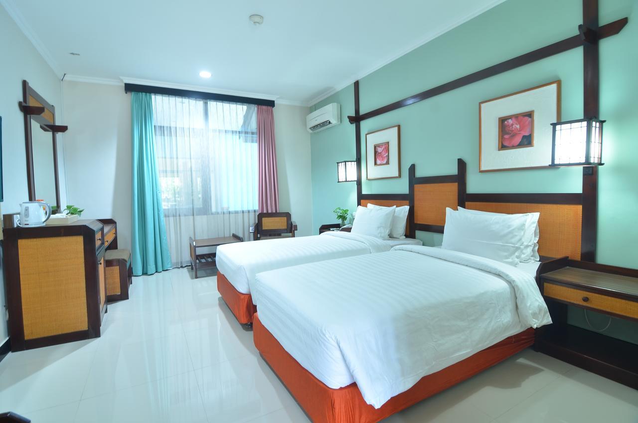 סידוארג'ו Hotel Sofia Juanda Surabaya מראה חיצוני תמונה