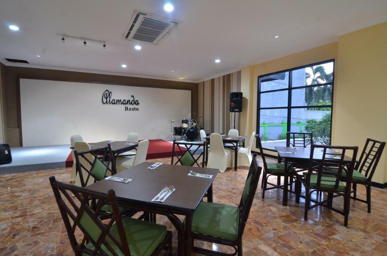 סידוארג'ו Hotel Sofia Juanda Surabaya מראה חיצוני תמונה