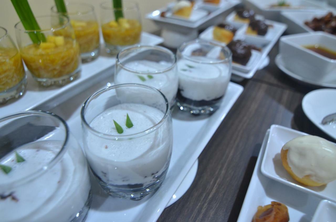 סידוארג'ו Hotel Sofia Juanda Surabaya מראה חיצוני תמונה