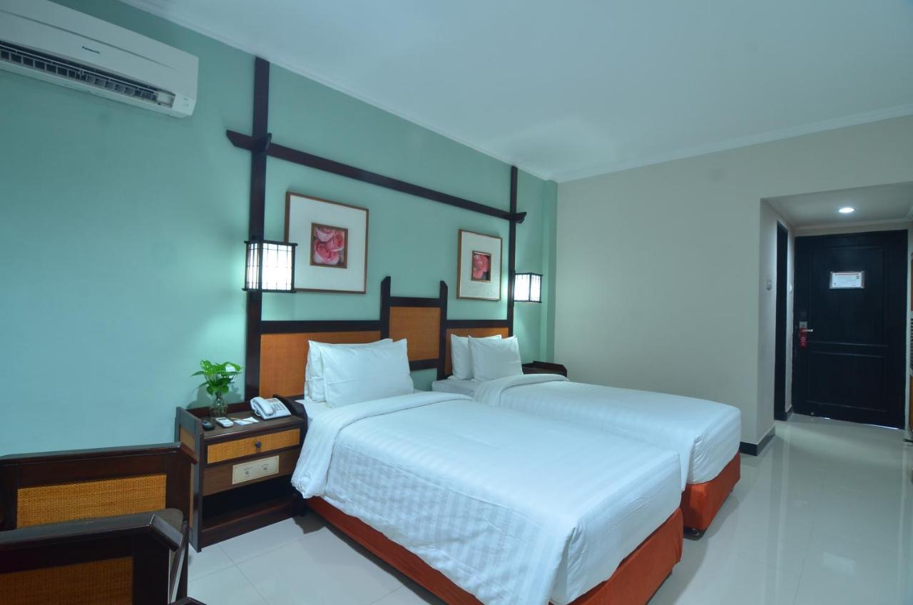 סידוארג'ו Hotel Sofia Juanda Surabaya מראה חיצוני תמונה